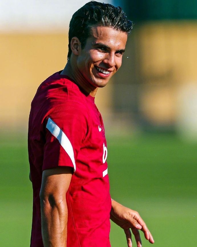 أهداف ليفربول وتوتنهام في الكأسصراع الأندية الإنجليزية على البطولات